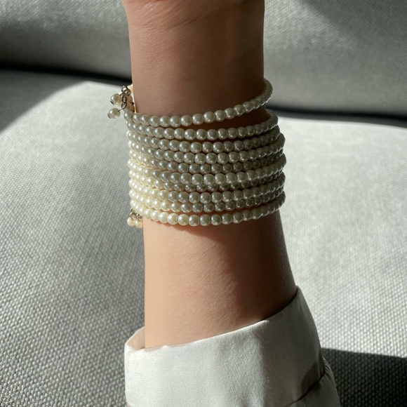 Faux Pearl Beads Wrap Bracelet - Picture 3 of 4